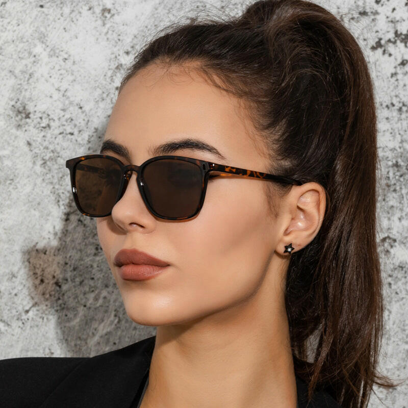 Simple Retro Sunglasses For Men And Women.