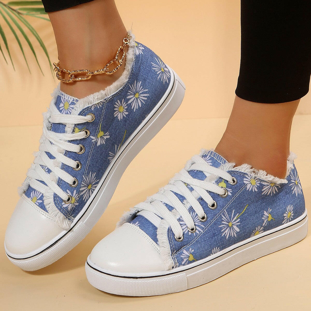 Casual Flat Canvas Shoes Flowers Lace-up Flowers Print Loafers Women Walking Shoes.