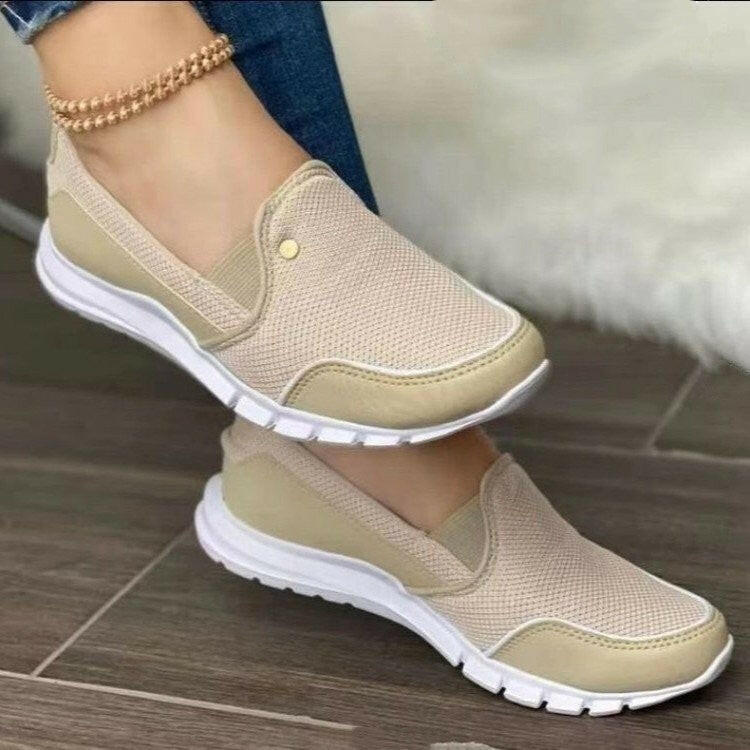 Casual Shoes Flat Heel Slip-on Loafers Women New Fashion Shoes.