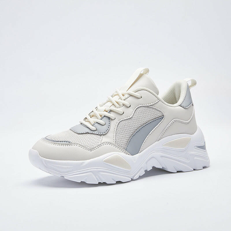 Lightweight And Breathable Mesh Casual Sneakers.