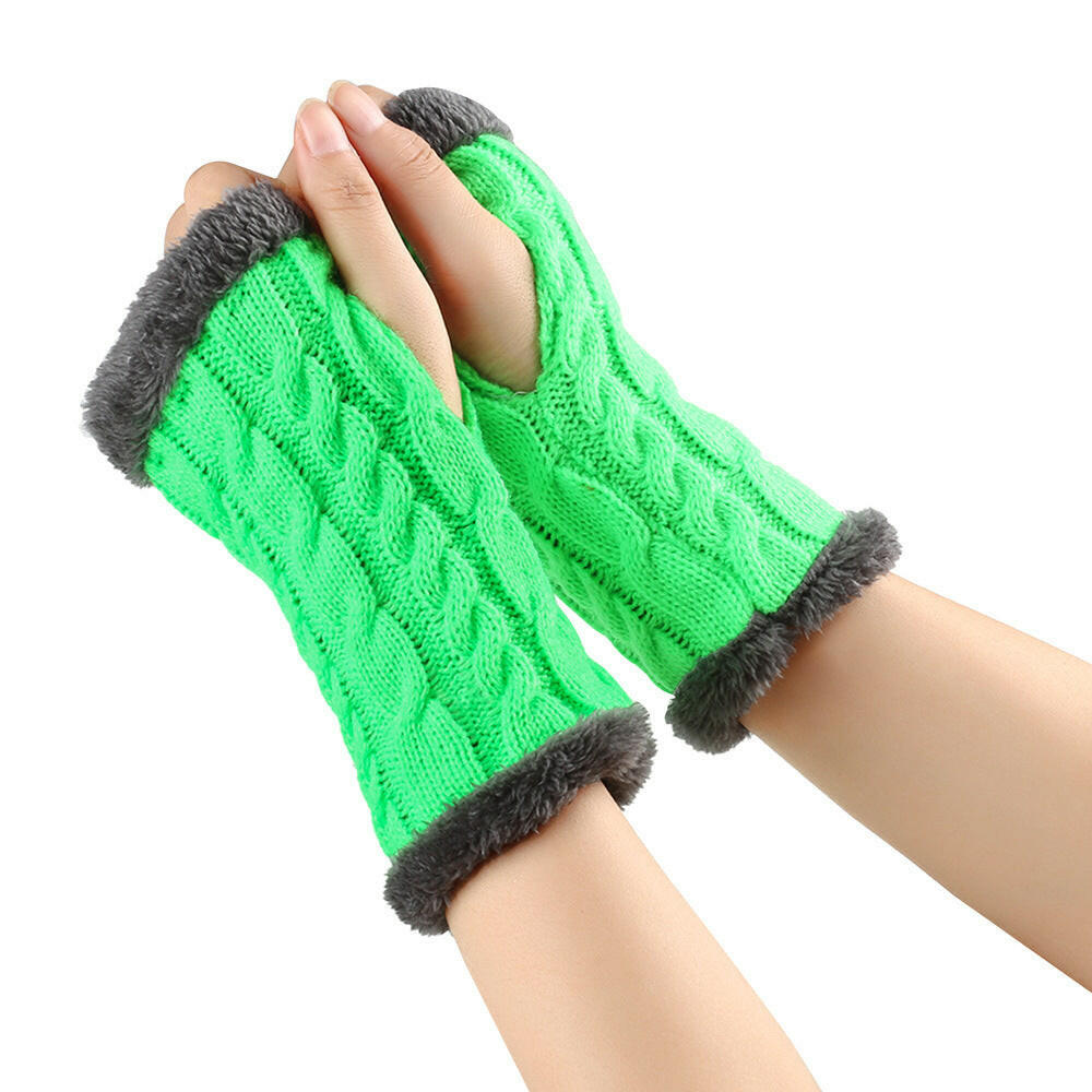 Winter Plush Gloves Twist Knitted Fingerless Fleece Gloves Women Warm Thickened Woolen Gloves.
