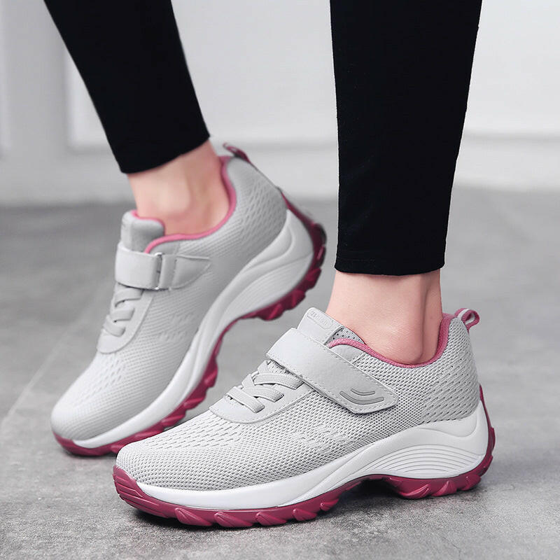 Running Shoes, Outdoor Key-step Sports Shoes, Thick-soled Height-increasing Shoes.