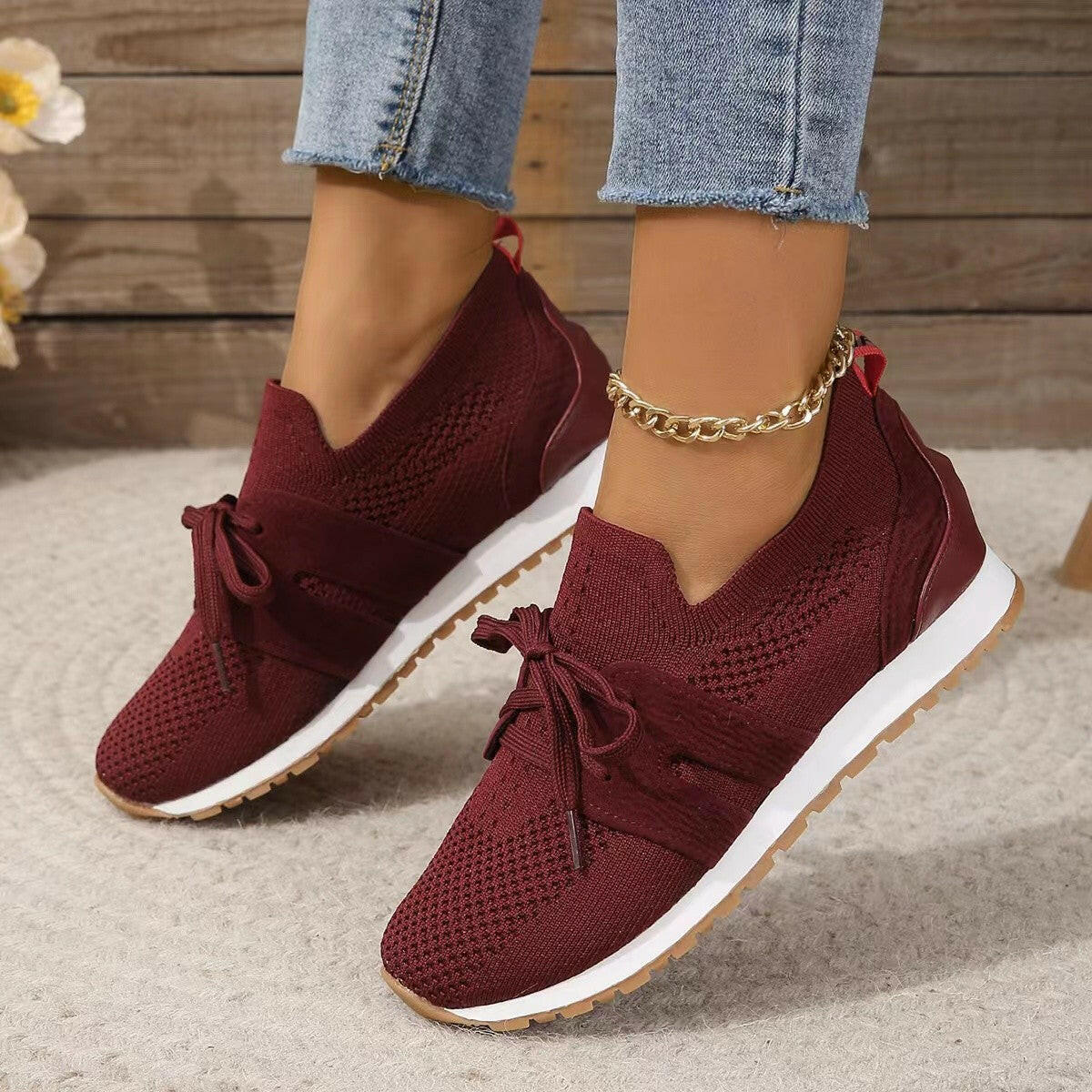 New Lace Up Mesh Flats Shoes For Women Breathable Casual Breathable Walking Wedges Shoes.