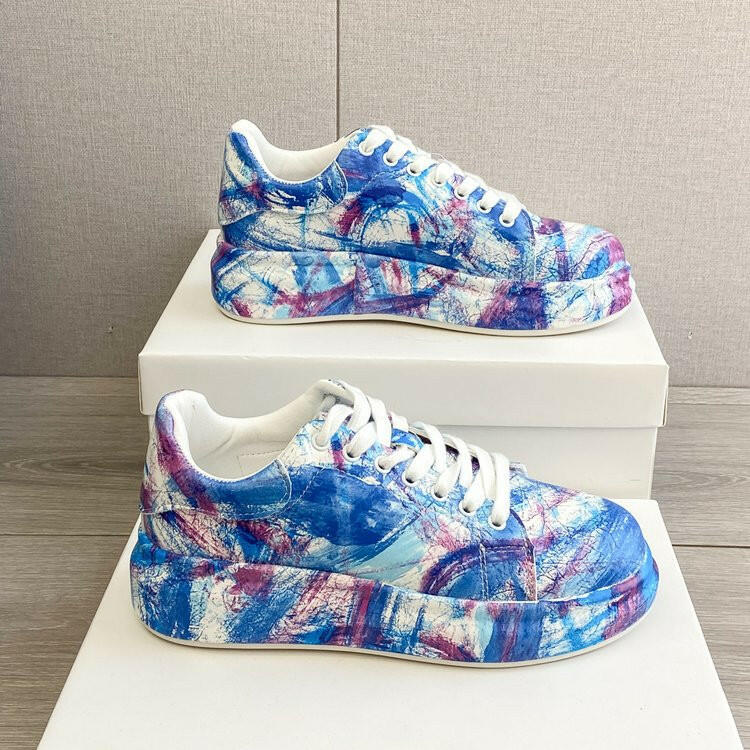 Graffiti Sneakers Plus Size Casual Sneakers.