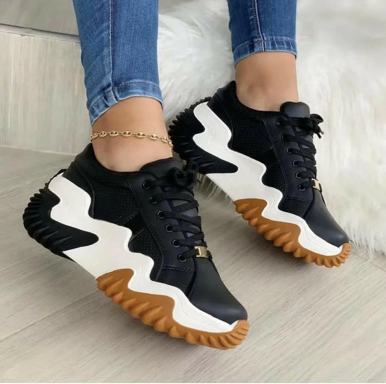 Women Shoes Lace-up Sports Sneakers.
