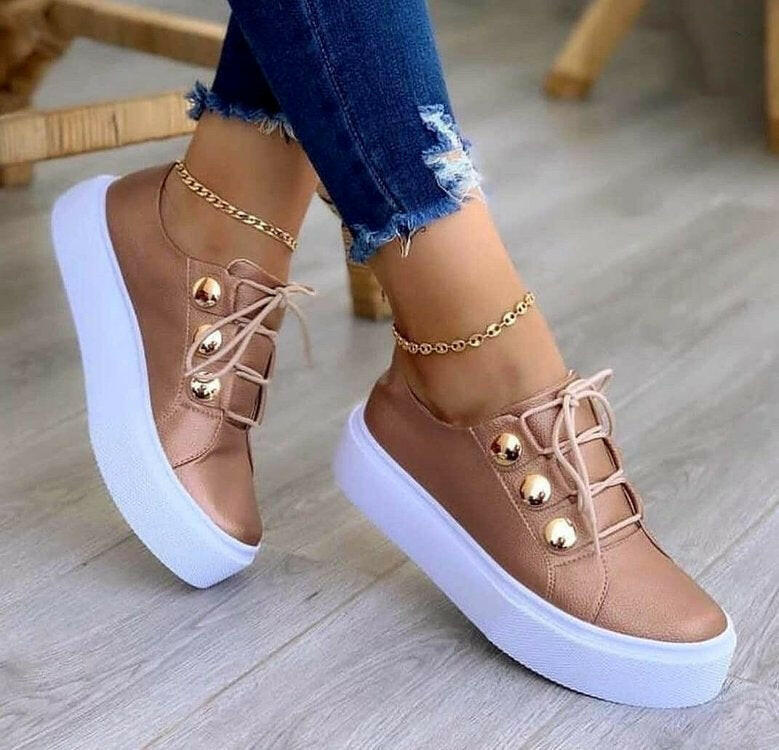 Lace-up Flats Sneakers Women Rivet Casual Shoes.