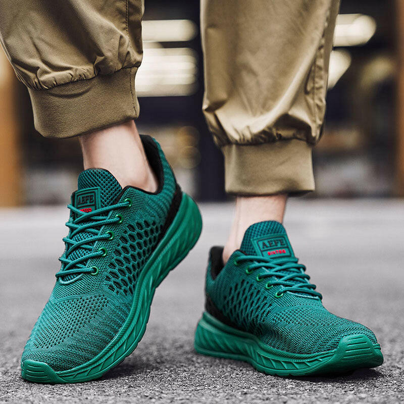 Men's Lightweight Fashion Trendy Sneakers.