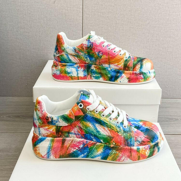 Graffiti Sneakers Plus Size Casual Sneakers.