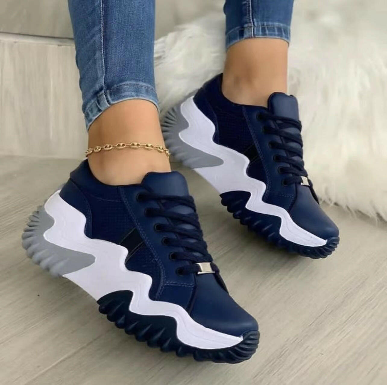 Women Shoes Lace-up Sports Sneakers.