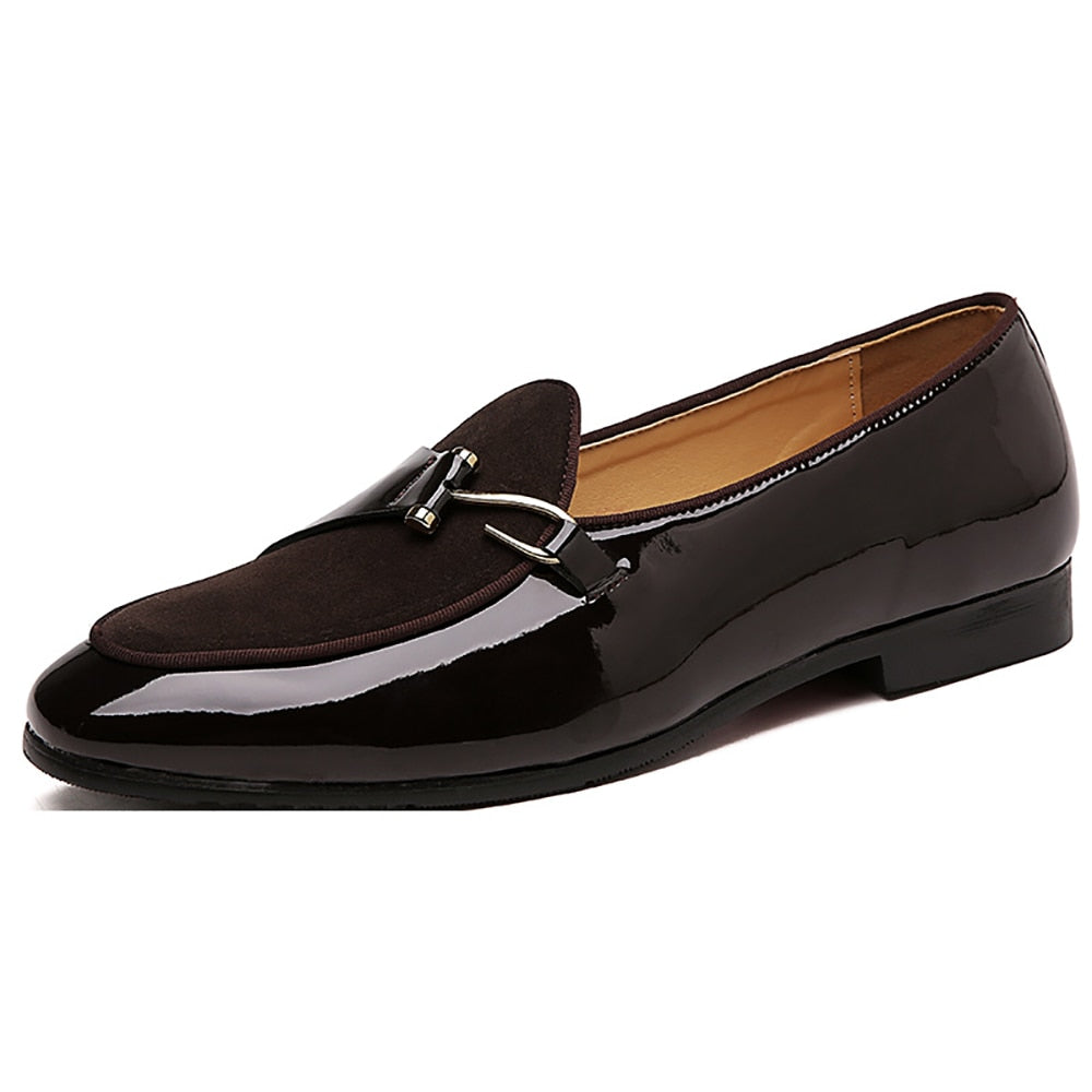 New Fashion Trend Daily Shoes For Men Patent Leather Stitching Suede Metal Hook Decoration Male Comfortable Casual Loafers