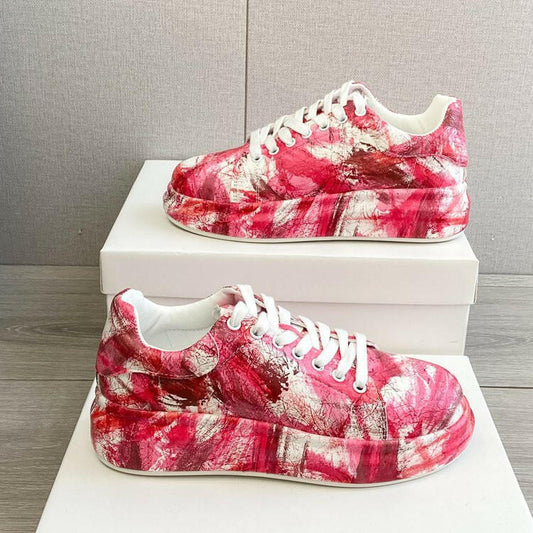 Graffiti Sneakers Plus Size Casual Sneakers.