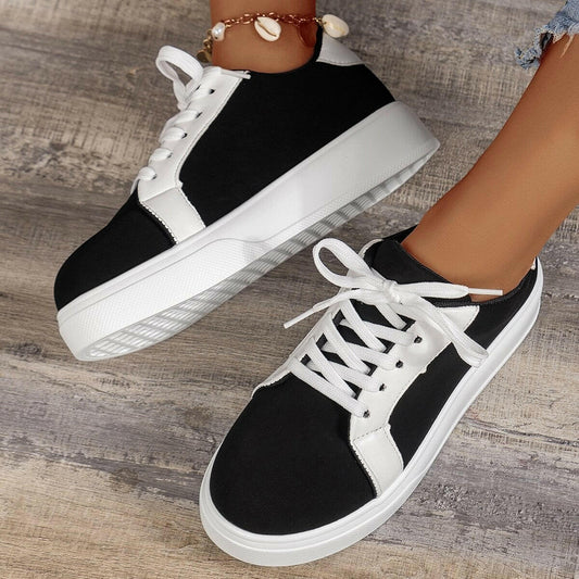 New Lace-up Flats Women Walking Sports Skateboard Shoes Retro Fashion Casual Sneakers.